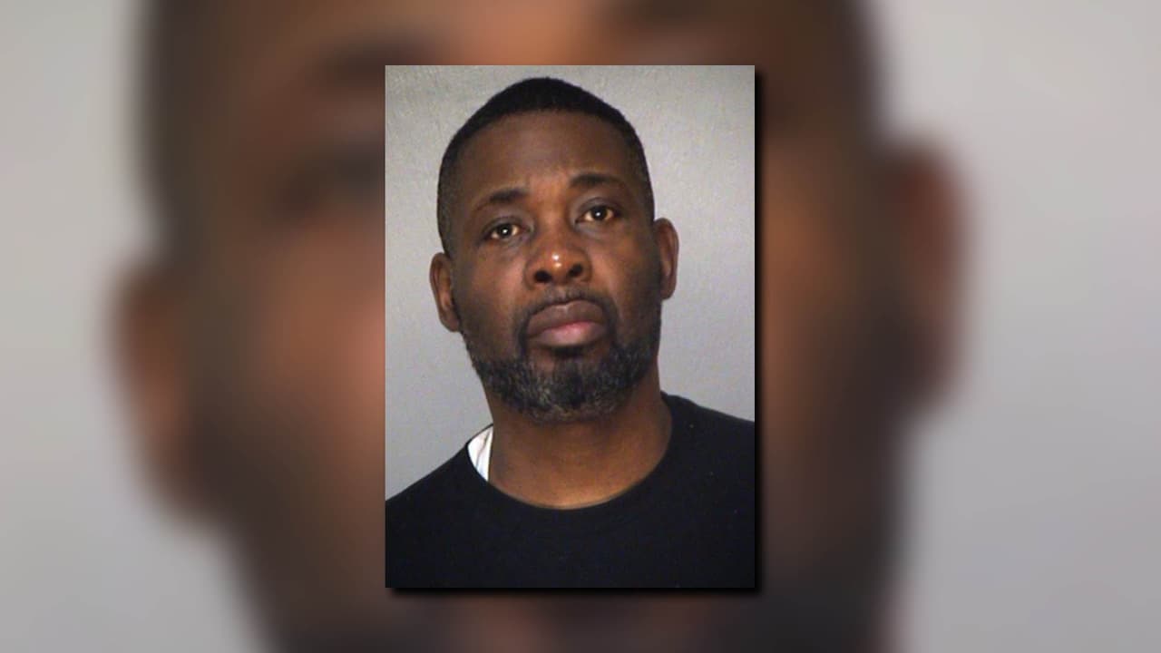 Acusan a maestro de agredir a niños de siete años en primaria de Georgia