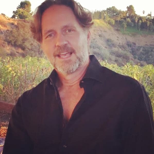 Bárbara también habló de sus nuevos proyectos y compartió que 
<b>regresará a las telenovelas al lado de Guy Ecker</b>, aunque no quiso dar más detalles.
<br>