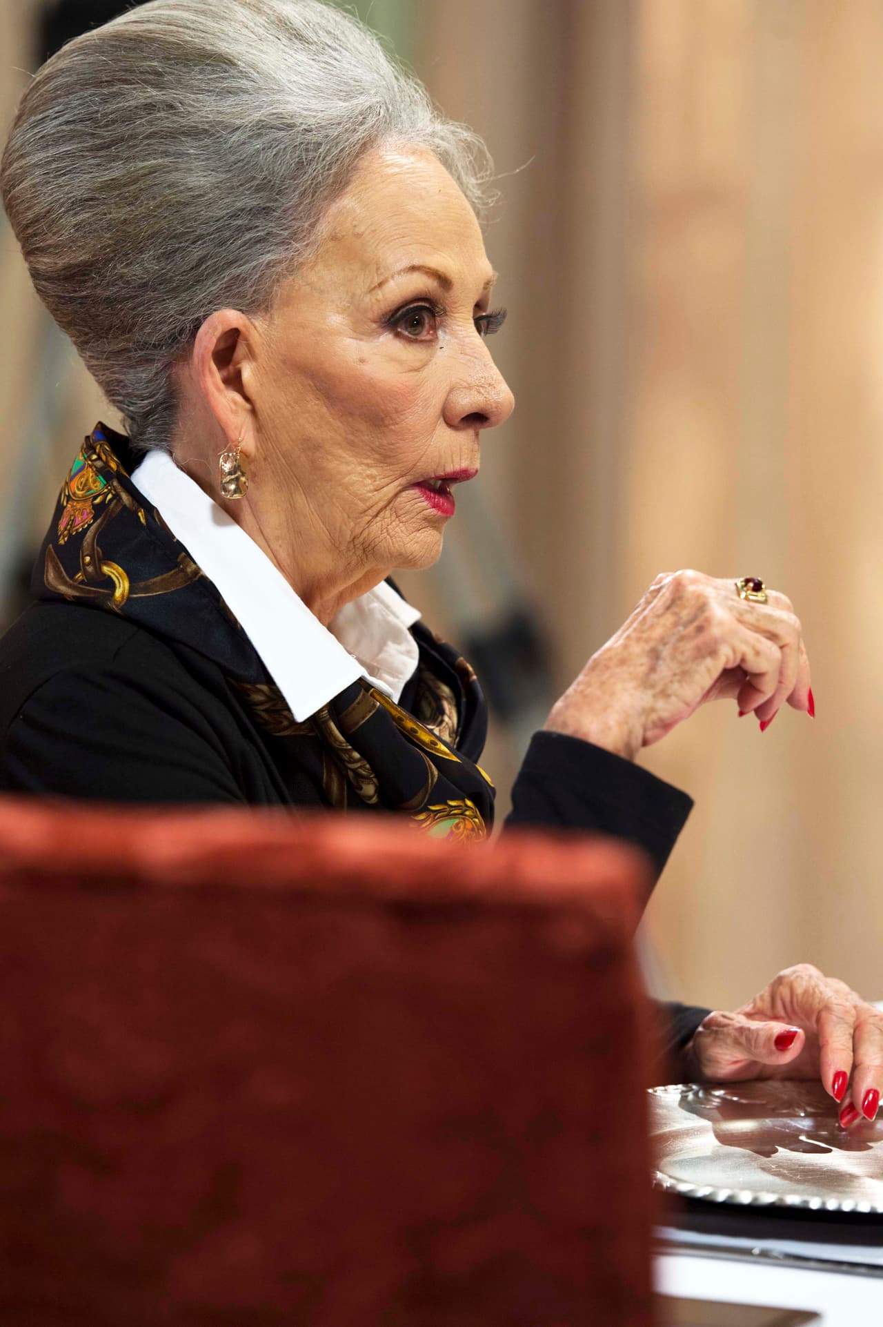 El día de la lectura del testamento de la familia Ángeles por fin llegó. ¡Todos estaban que se morían de los nervios, y cómo no si una inmensa fortuna estaba en juego!