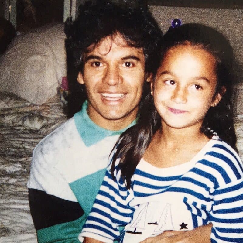 Cuando era pequeña, pudo conocer a una de las máximas estrellas de la música en español, Juan Gabriel.