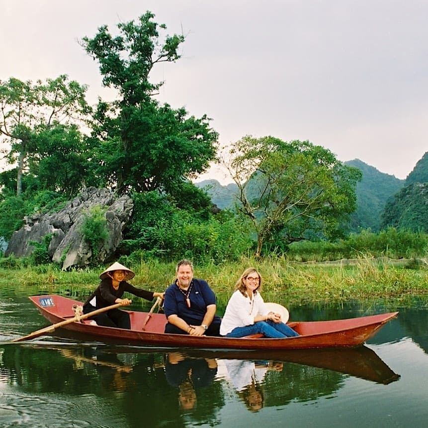 El conductor ha recorrido casi todo el mundo, y el continente asiático no ha sido la excepción. Vietnam lo visitó como siempre con su familia.