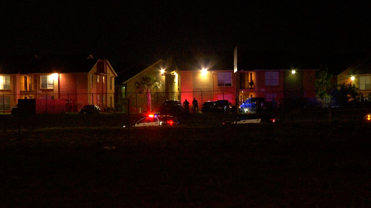 La niña fue trasladada en condición grave al Hospital Universitario, mientras que el conductor permaneció en el lugar para colaborar con autoridades.