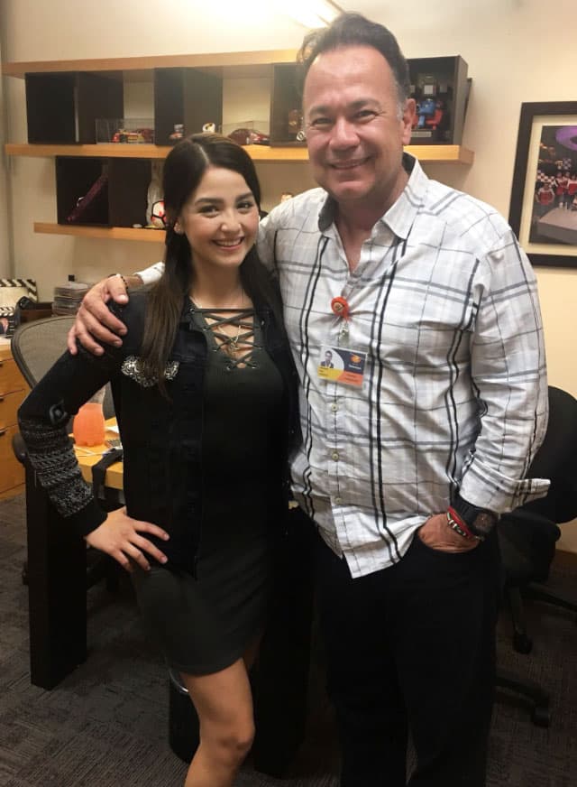 <b><a href="https://www.univision.com/chicago/wgbo/entretenimiento/geraldine-galvan-cuenta-como-ha-sido-encarnar-a-chiquis-rivera-en-su-nombre-era-dolores-la-jenn-que-yo-conoci-video">Geraldine Galván</a></b> regresa a las telenovelas mexicanas, ella será 'Juana Inés'.