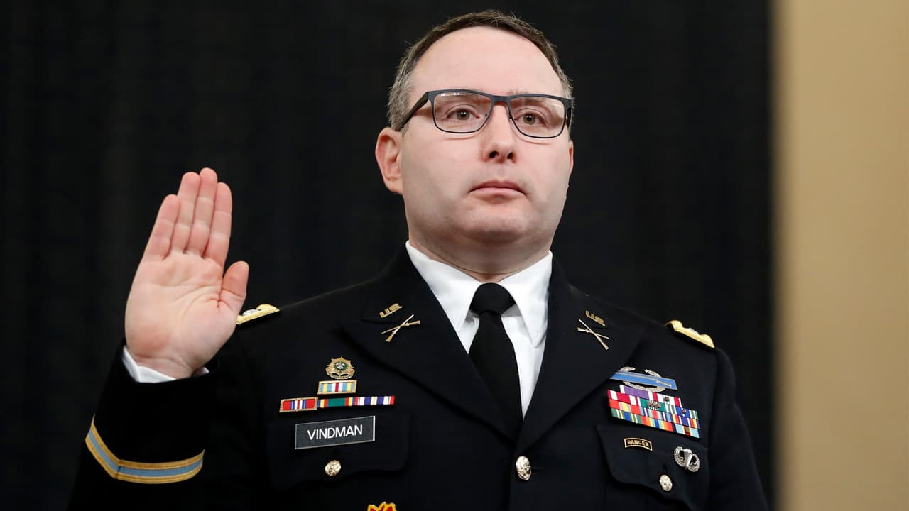 Alex Vindman, testigo clave en primer impeachment contra Trump, se lanza al Senado por Florida