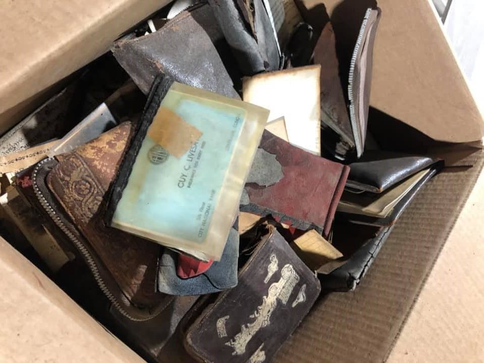 Una mujer recupera su billetera 75 años después de haberla perdido