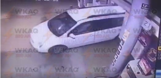 Robo de película: Delincuentes con máscaras de payasos roban cajero de una gasolinera