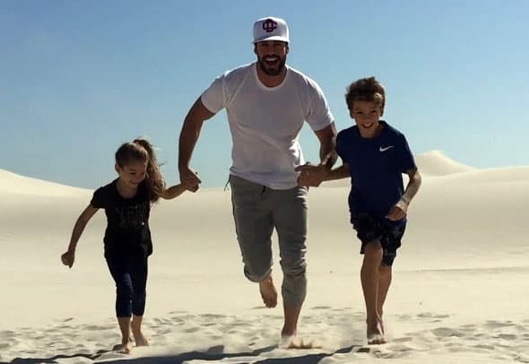 William Levy es un papá exitoso y muy juguetón