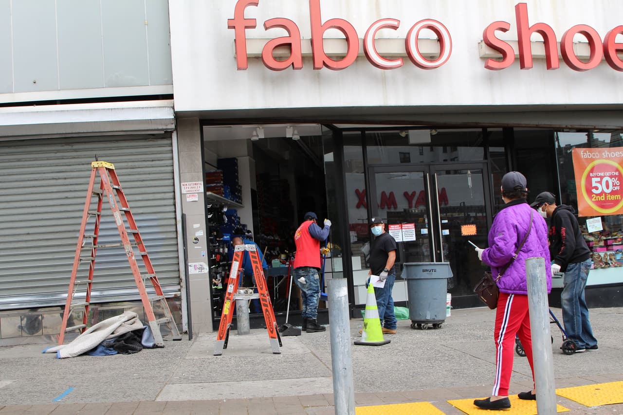 De Blasio habla “del espíritu del Bronx” y afirma que Nueva York “dio un paso adelante” al contener los actos vandálicos