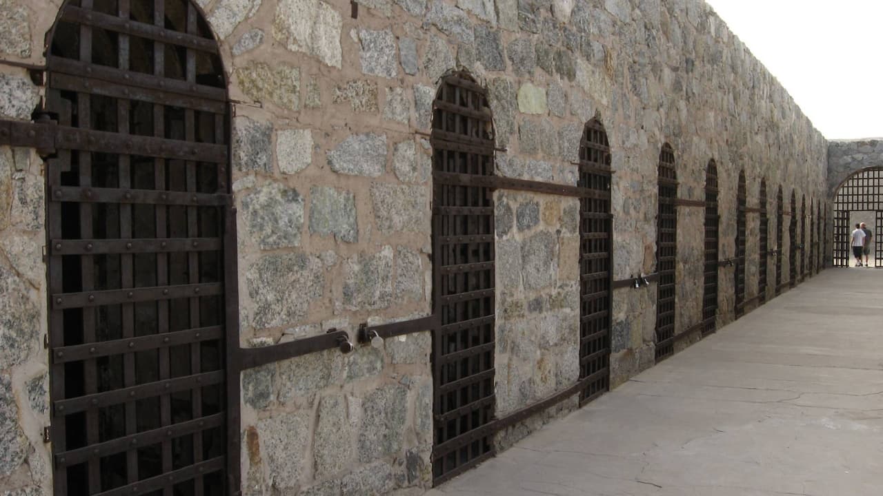 Uno de los lugares que más miedo provoca es la celda 14, donde era retenido John Ryan, hombre condenando por “crímenes contra la naturaleza”. El sujeto era repudiado por todos y terminó quitándose la vida en el lugar, desde entonces todos los que pasan por el lugar sienten escalofríos y un helado toque.