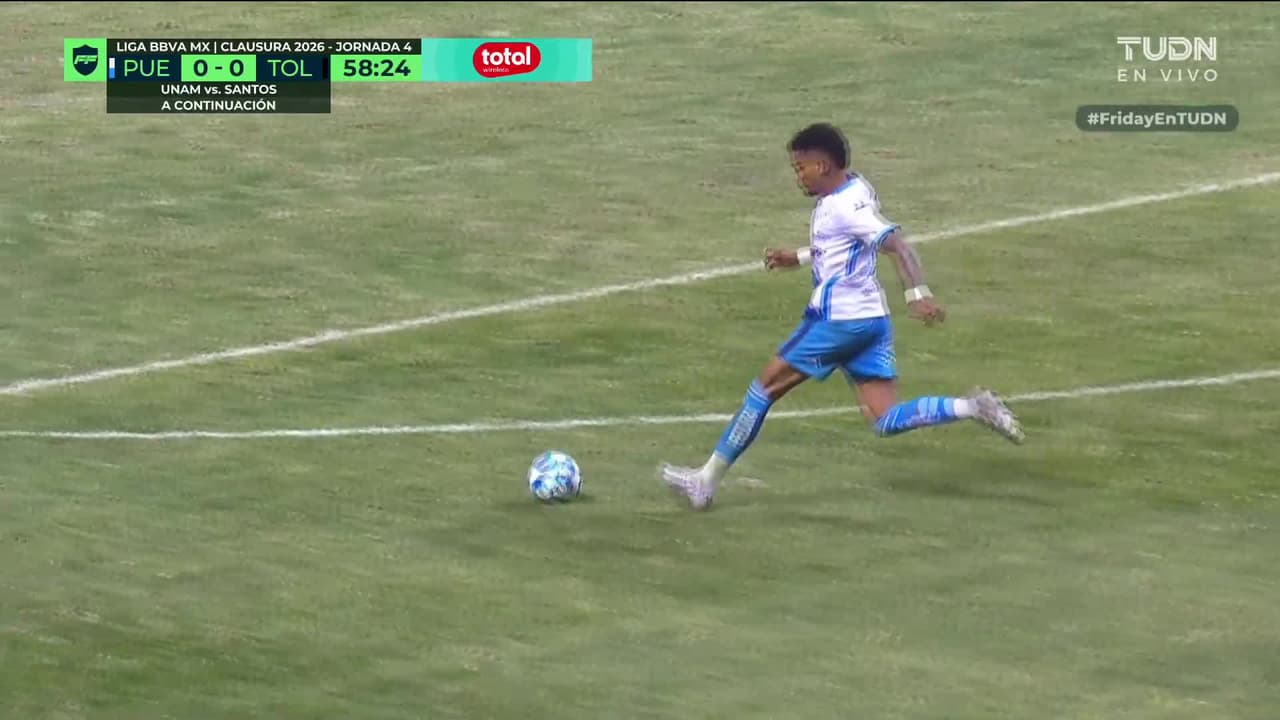 ¡Imperdonable! Edgar Guerra falla solo frente al arco