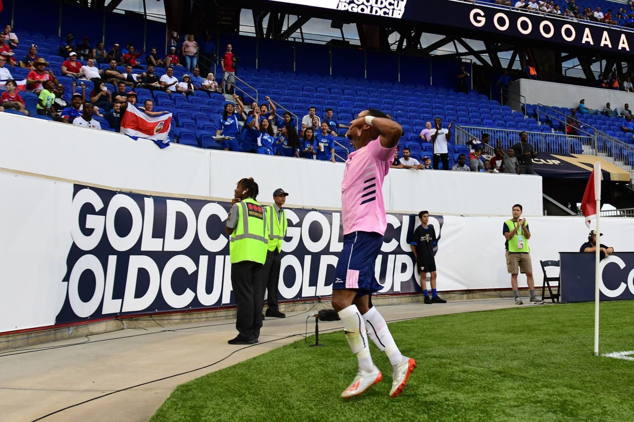 Y a los 60 minutos Bermudas se iba adelante en el marcador, en busca de su histórico primer triunfo. Con este gol daban un paso enorme para ese fin.