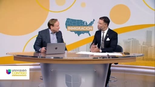 ¿A quiénes afectan las nuevas reglas de carga pública de USCIS?
