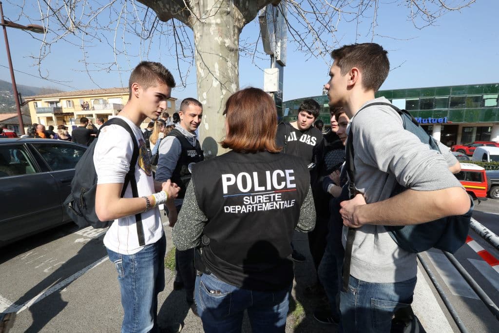 Tiroteo en un colegio en Francia deja ocho heridos
