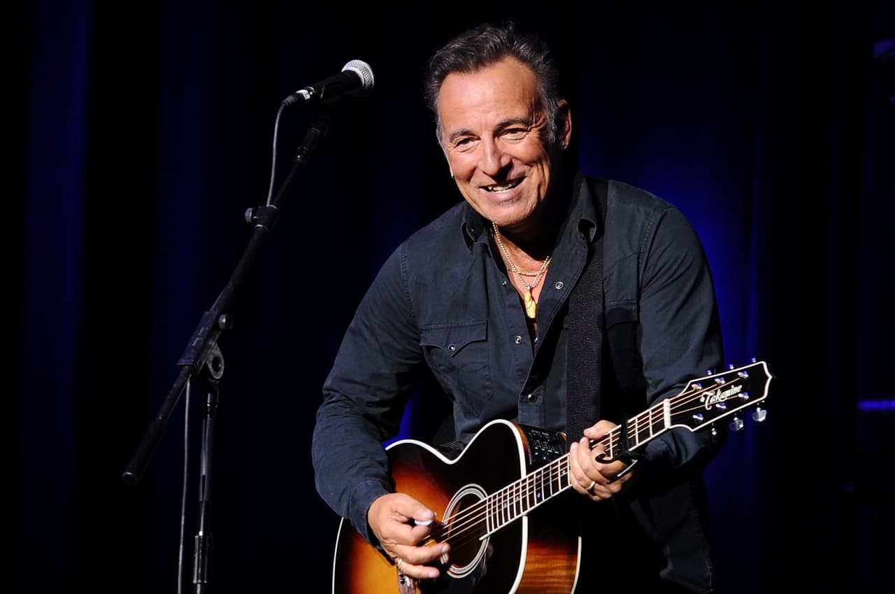 BRUCE SPRINGSTEEN FEARS DONALD TRUMP LACKS THE COMPETENCY TO GOVERN