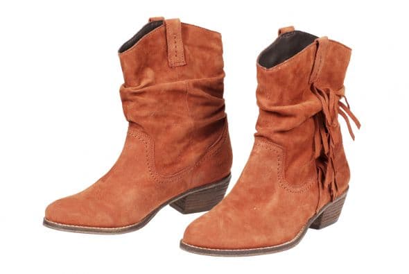 El tacón de estas botas es ancho y puede ir desde 1.18 pulgadas (3cm) hasta 2.36 pulgadas (6cm).