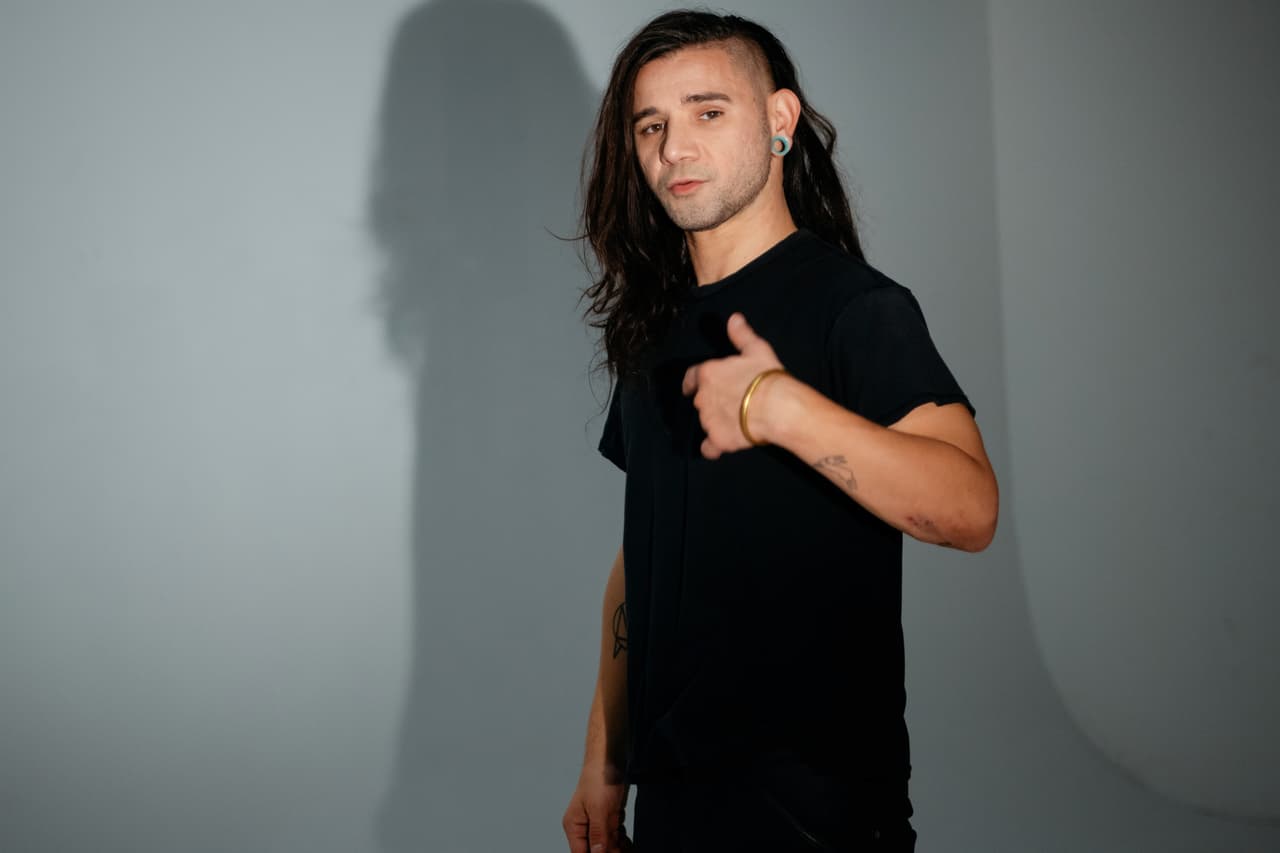 <b>Skrillex</b>
<br>El exitoso DJ estadounidense conquistó al público latino con ‘In Da Getto’, que es una de las nominadas a 
<b>La Más Pegajosa</b> y a 
<b>Social Dance Challenge</b>.