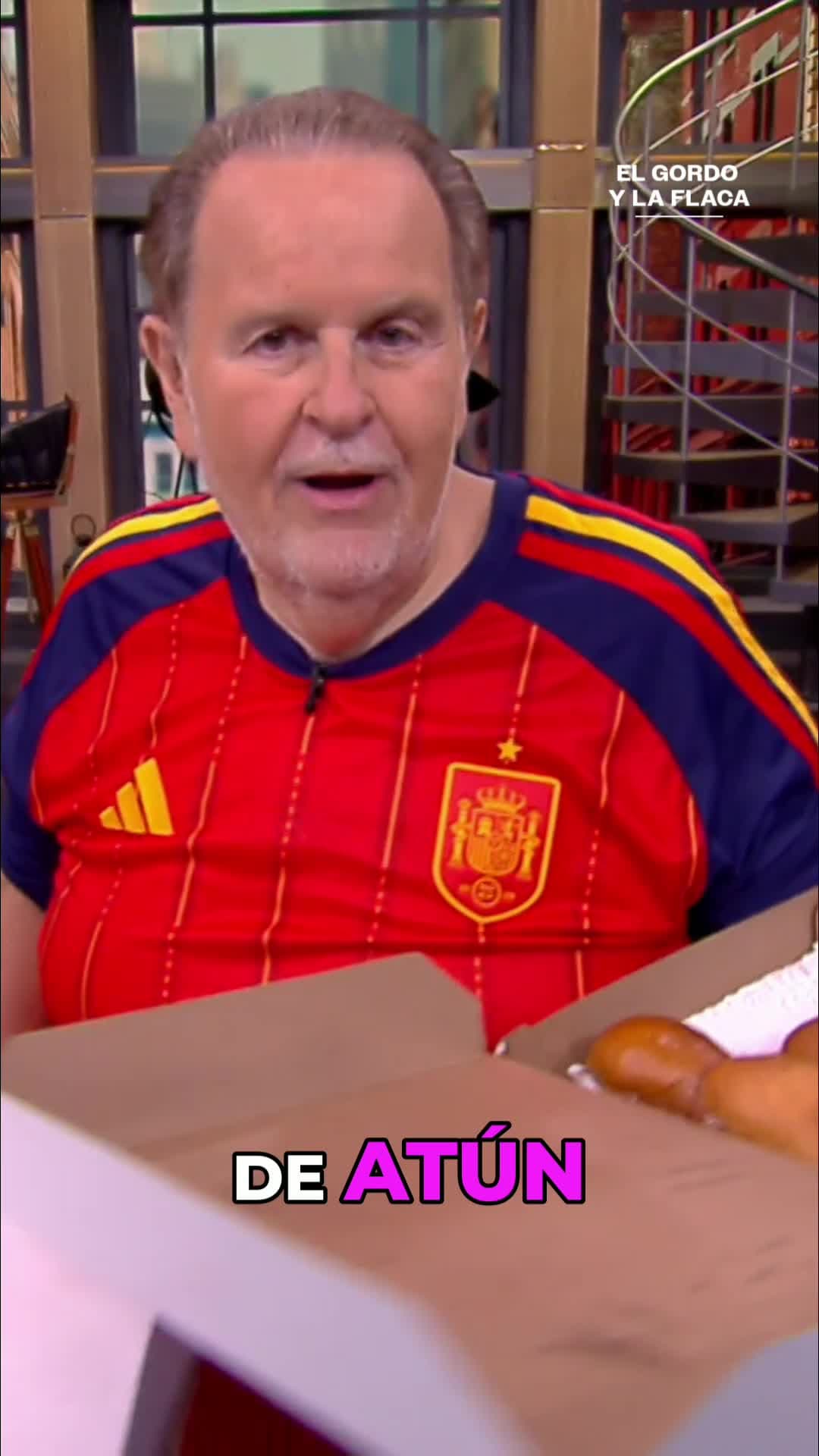 Con empanadas y castañuelas, Raúl de Molina celebró el triunfo de España