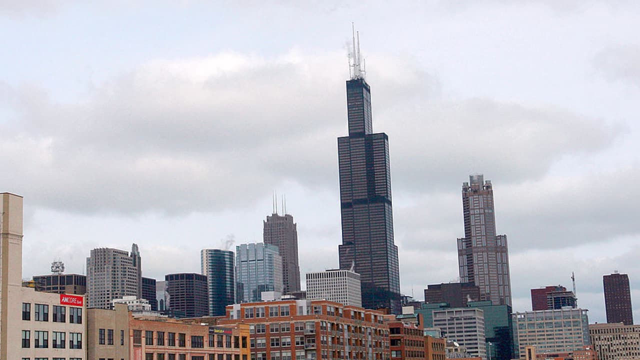 Otro día poco primaveral, fresco y de chamarra para los residentes de Chicago 