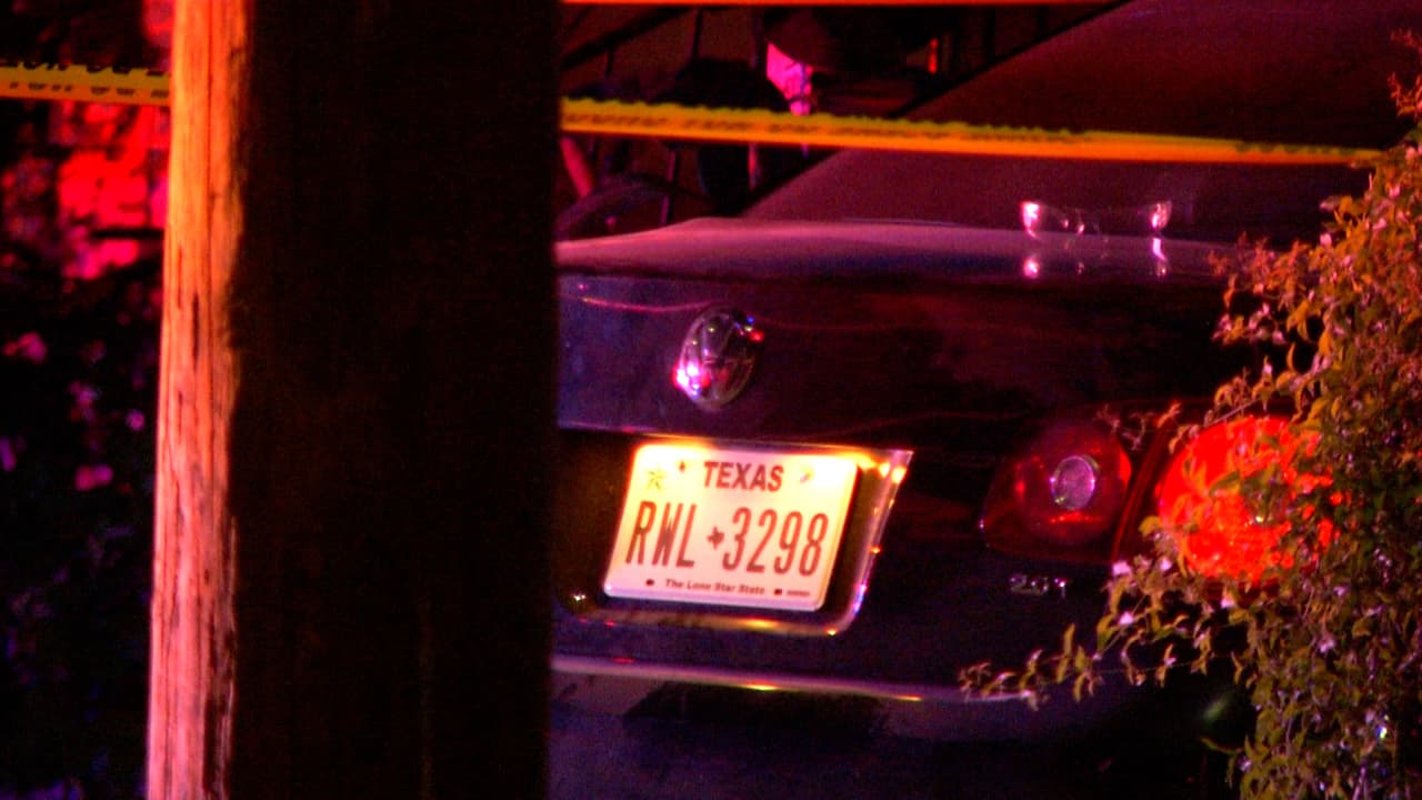 Dos adolescentes y un adultos son baleado desde un auto en movimiento en San Antonio 