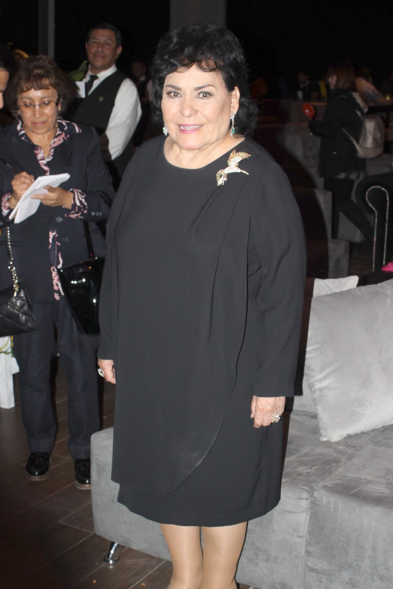 "No se ha logrado identificar el origen del nuevo coronavirus. El discurso extremo de la Sra. Carmen Salinas revela falta de conocimiento básico e ignorancia", continúa el texto, "el virus apareció primero en Wuhan, provincia china de Hubei, pero no significa necesariamente que su origen sea de este punto".
<br>