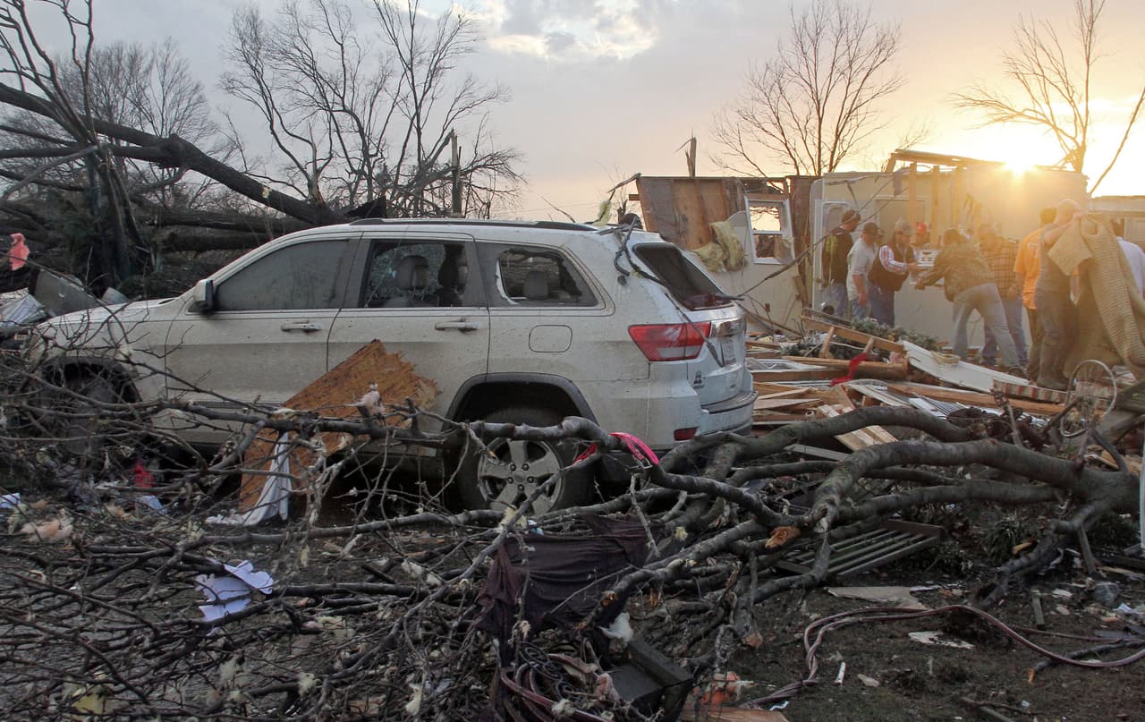 Destrozos por el paso de la tormenta en Missisippi