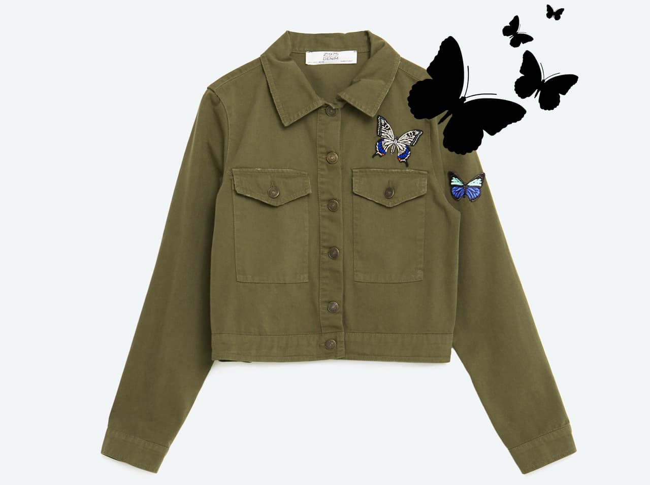 Chamarra militar (Zara, en zara.com): El look que predomina para la siguiente temporada es el de inspiración militar. Tal y como lo vimos en las pasarelas de Valentino, Gucci y Givenchy, esta es la chaqueta que tienes que tener ya. Su corte recto resulta ideal para cualquier tipo de cuerpo además del largo hasta media cintura. Llévala con una maxi falda o unos boyfriend jeans y ¡a la carga!