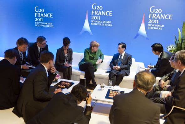 México, que asumirá a partir del viernes la presidencia del G20, también ha propuesto, haciéndose eco de muchas opiniones en este sentido, que se ponga fin al control de las divisas para mantenerlas artificialmente sobrevaluadas, en particular el yuan chino, con el fin de facilitar sus exportaciones, así como con el proteccionismo.