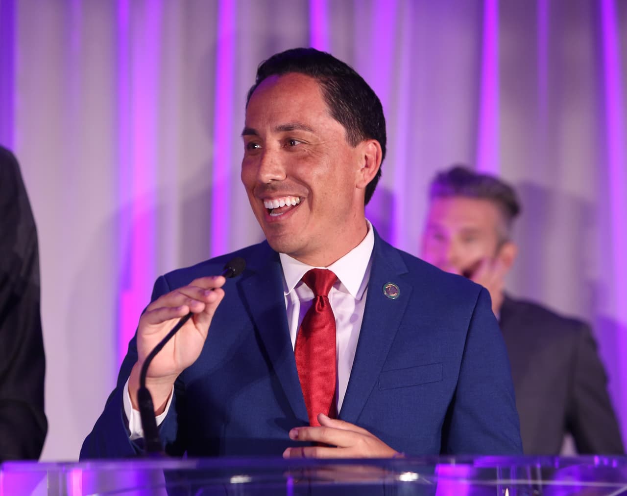 Todd Gloria, el asambleísta hispano abiertamente gay que podría llegar a la alcaldía de San Diego