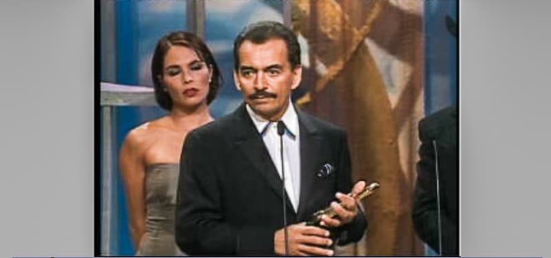 La ronda de premios también inició fuerte con Joan Sebastian, quien se llevó el premio Álbum del Año Regional Mexicano por el disco 'Secreto de amor'. Este era el vegésimo séptimo álbum de estudio del cantautor mexicano.