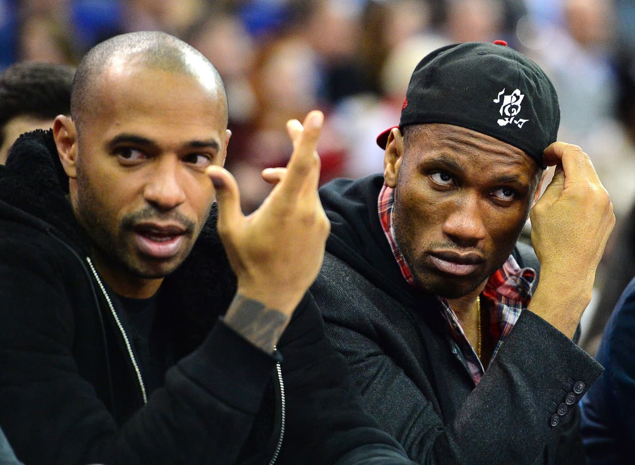 Con su amigo Thierry Henry comparten la pasión por el baloncesto de la NBA.