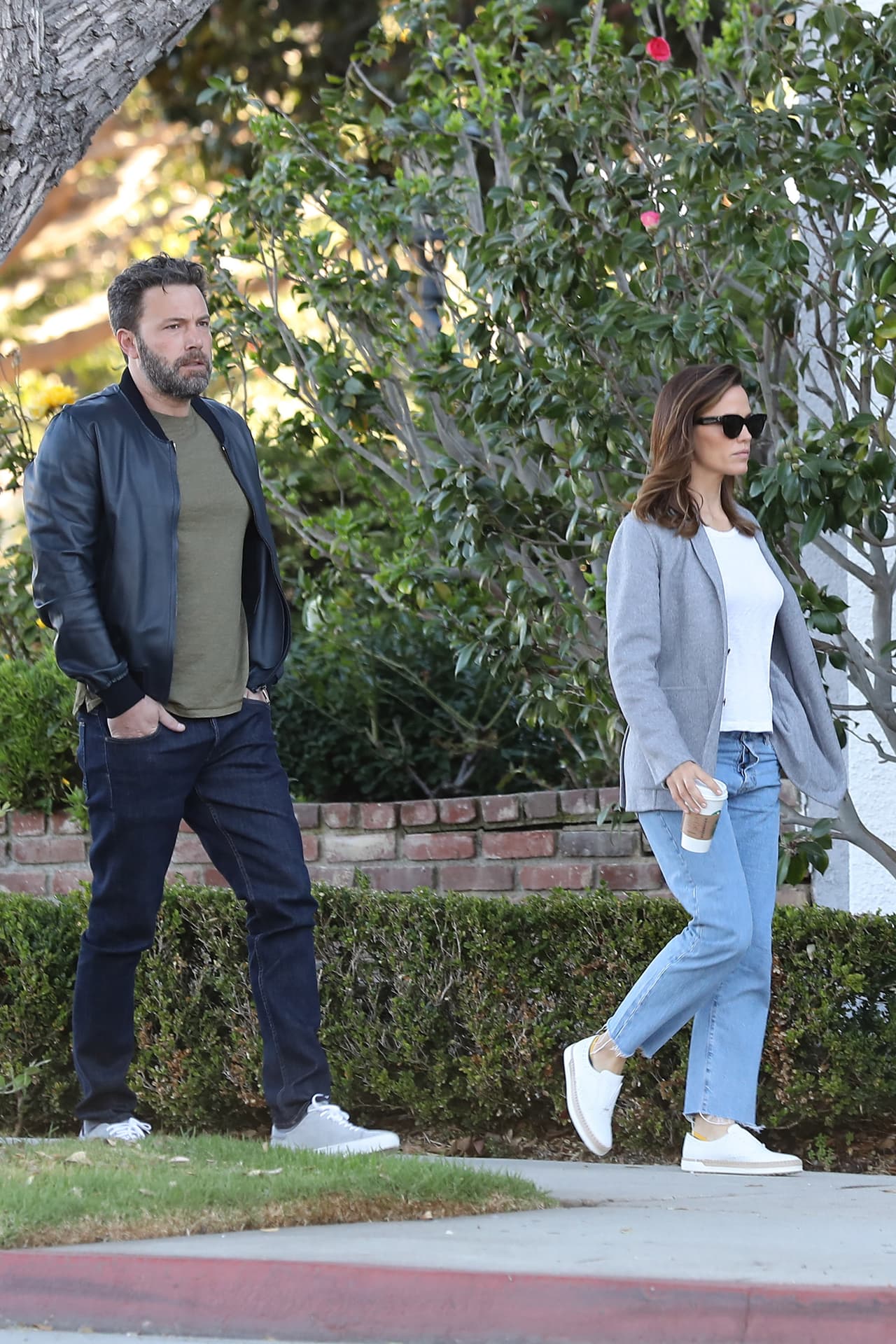 Al parecer la actriz no ha perdonado del todo la infidelidad de Ben.