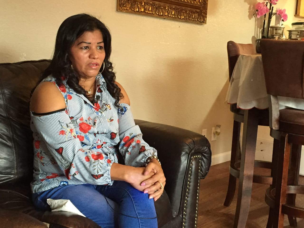 "Hay noches que yo no duermo pensando en mi familia, pensando en los niños, pensar en sus caritas, cómo estaran llorando, pensar en su mamá que está encerrada, pensar todo eso es un proceso de dolor", señala Mendoza.