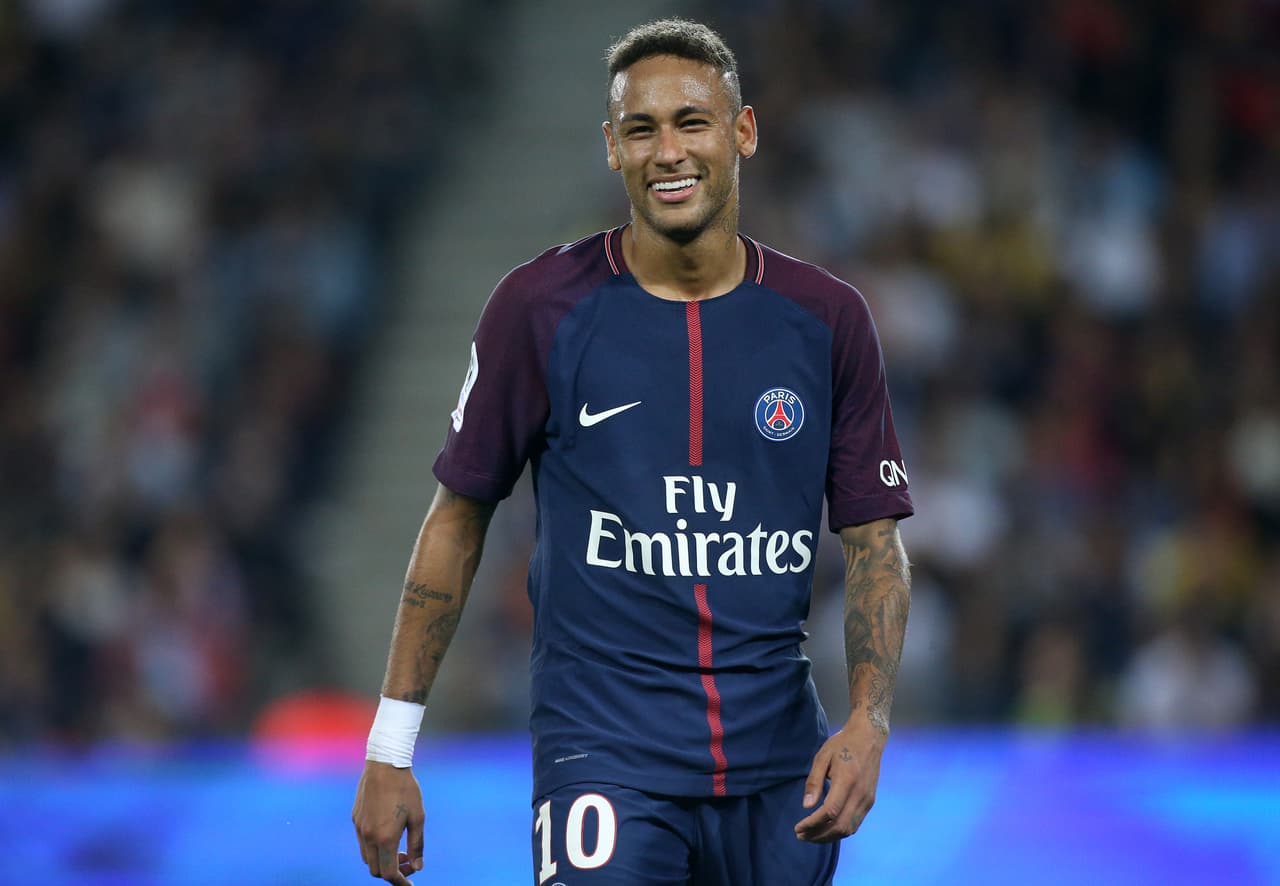 Neymar del F.C. Barcelona al Paris Saint-Germain: 222 millones de euros.