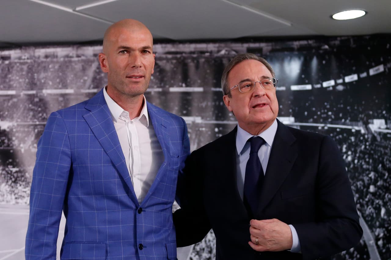Tras echar a Rafa Benítez, Florentino Pérez llama a Zidane para tomar al primer equipo y volver a hacer historia.