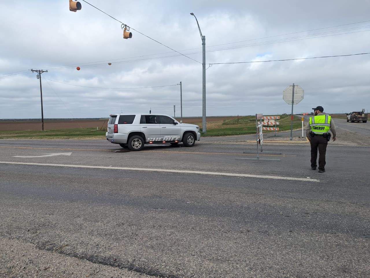 El alcalde de Uvalde dijo que una de las personas heridas en el accidente se encuentra muy grave en el hospital.