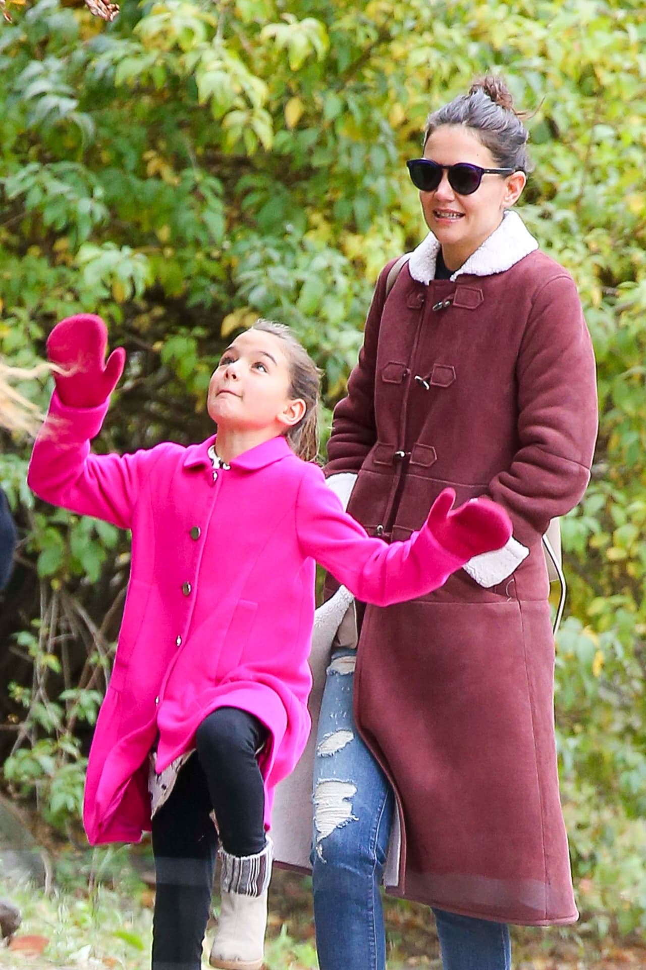 Suri jugó con todo lo que se le puso enfrente: animalitos, árboles...