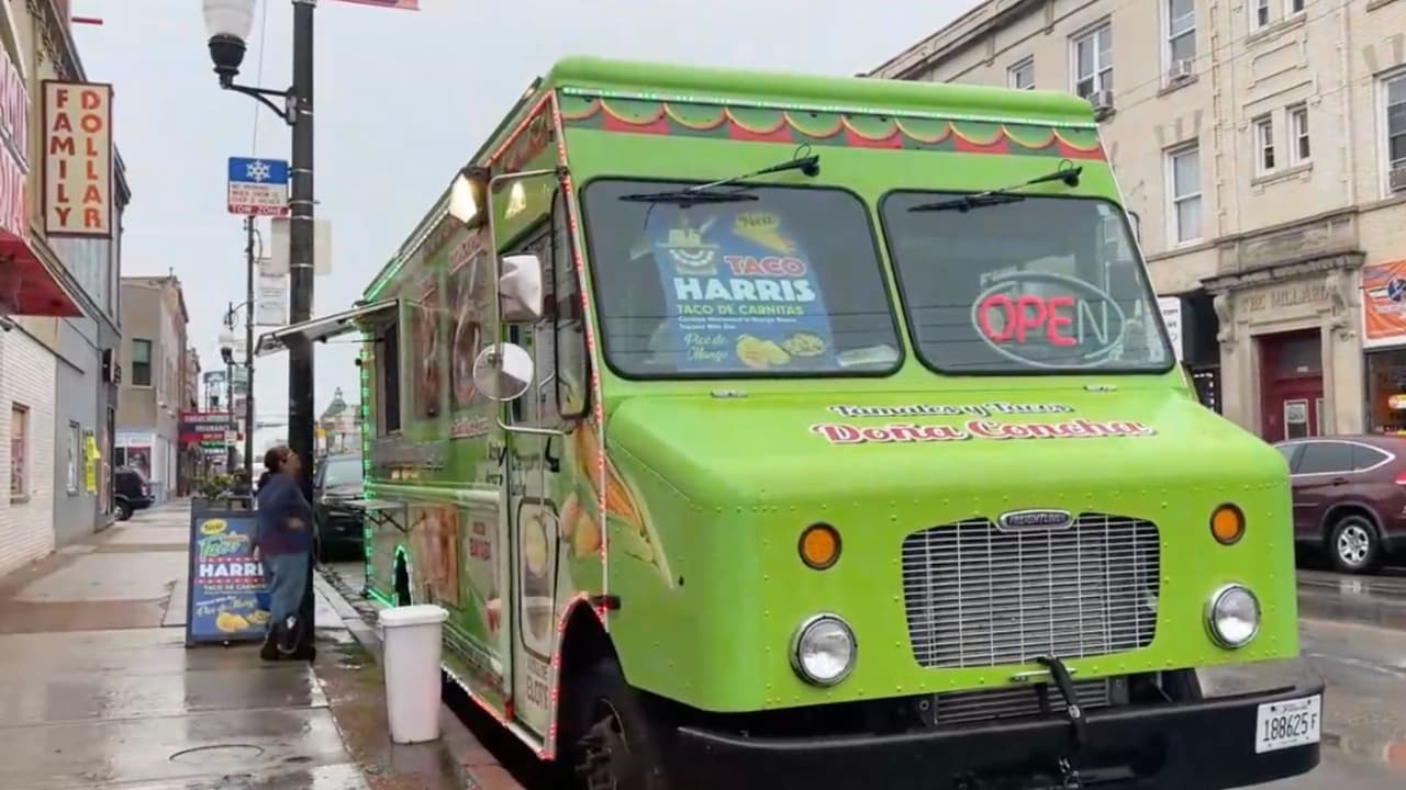 Y sobre las personas que ella dice que piensan 'lo peor de los hispanos' comenta que no es muy partidaria de Donald Trump, el candidato republicano, pero que de igual forma lo respeta, pues 
<b>en su cocina sus trabajadores tienen distintas preferencias políticas</b>.