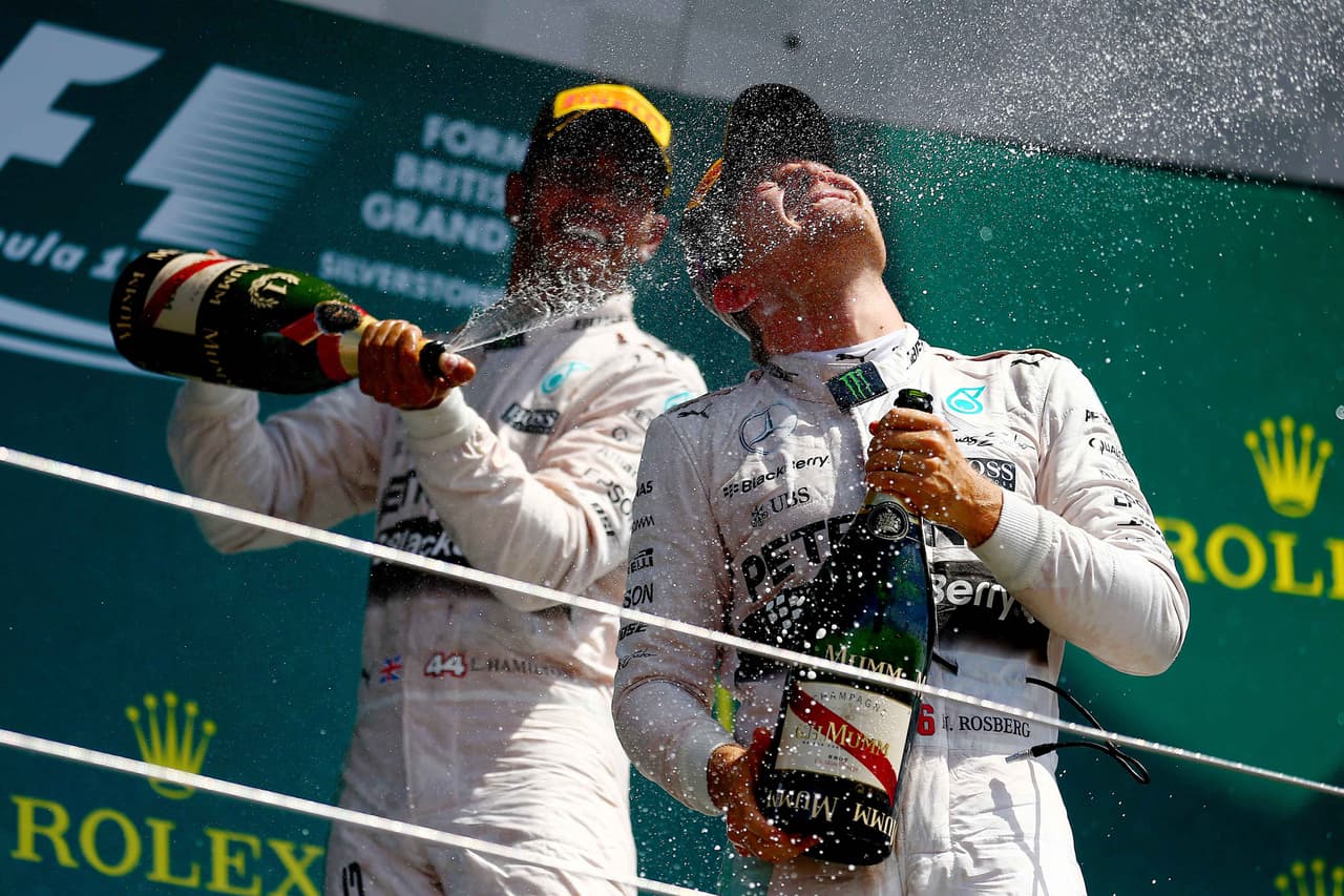 Lewis Hamilton gana en el GP de Silverstone y Alonso, décimo, logra su primer punto