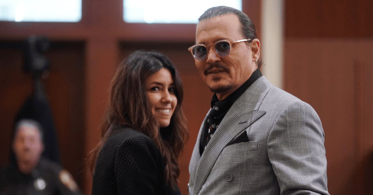 "Hemos estado juntos en todas partes, hemos visto todo juntos. Hemos recorrido el mismo camino juntos. Hicimos lo correcto juntos, todo porque te importaba. Y ahora, todos avanzaremos juntos", es parte de lo que se lee en el mensaje que acompaña el clip.
<br>