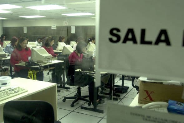 Para no dejar a nadie fuera de la olla podrida critica al CNE (Consejo Nacional Electoral) por no haber hecho un mejor trabajo “jaqueando” el proceso.