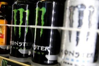 Coca-Cola compra el 16% del grupo de bebidas energizantes Monster