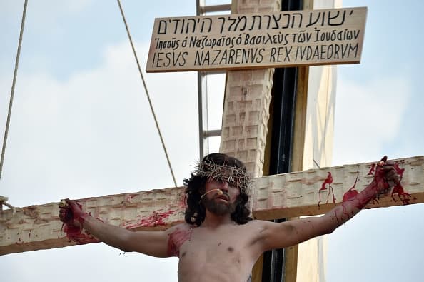 Ese cerro es el lugar de la crucifixión y fue un centro ceremonial azteca, donde se celebraba el llamado fuego nuevo, que representaba el final y el inicio de un nuevo siglo de 52 años.
<br>