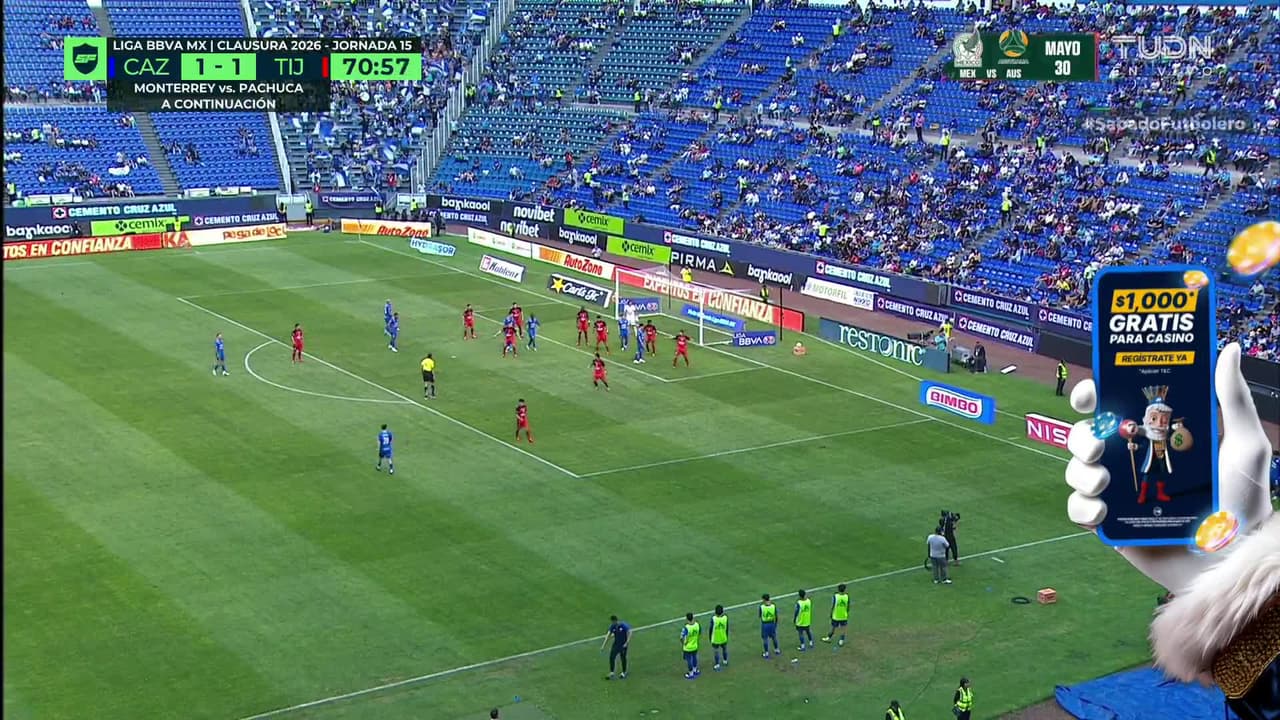 ¡TIRO ATAJADO! disparo por Luka Romero.