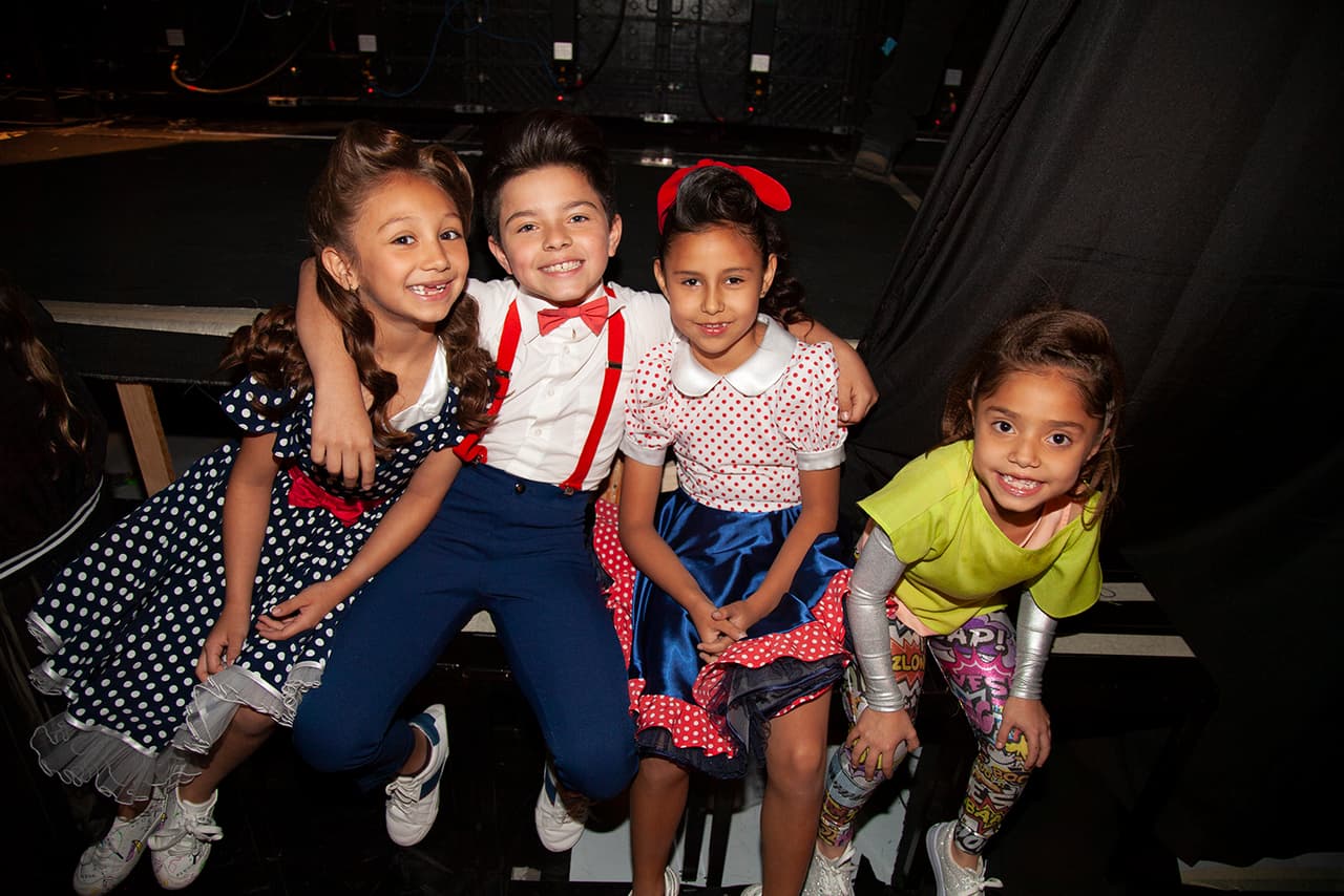 La amistad que cosecharon estos pequeños durante las semanas previas al primer show quedó demostrada en el apoyo que se dieron antes de salir a bailar.