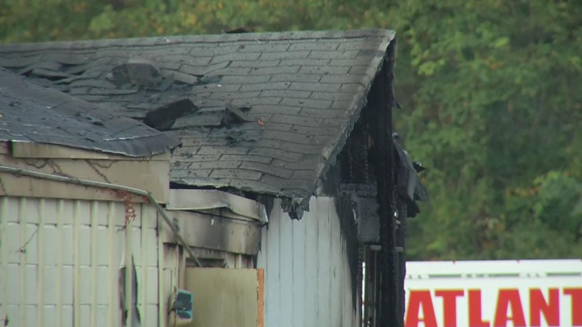 De momento se desconocen las causas del incendio o detalles adicionales sobre la muerte de la mujer.