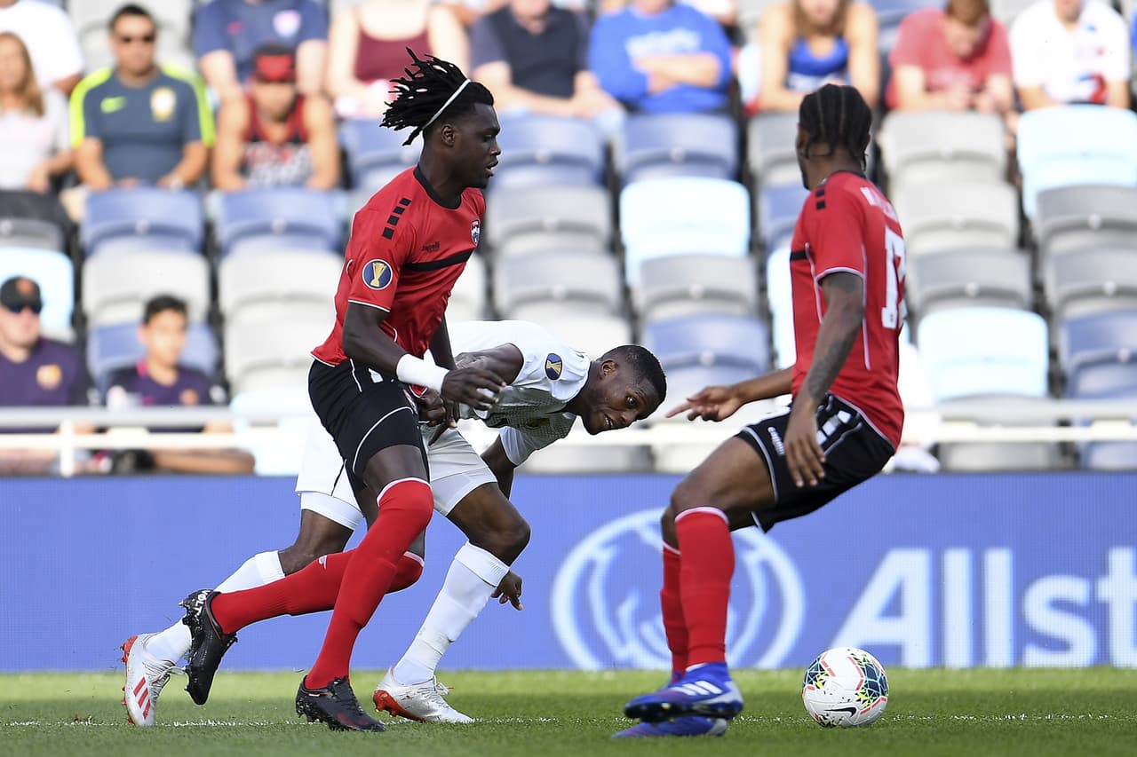 La selección trinitaria estaba disputando su partido 60 en la Copa Oro en lo que representa su décimo quinta participación en el certamen. Por su parte, los canaleros en su décima presencia en el torneo.
