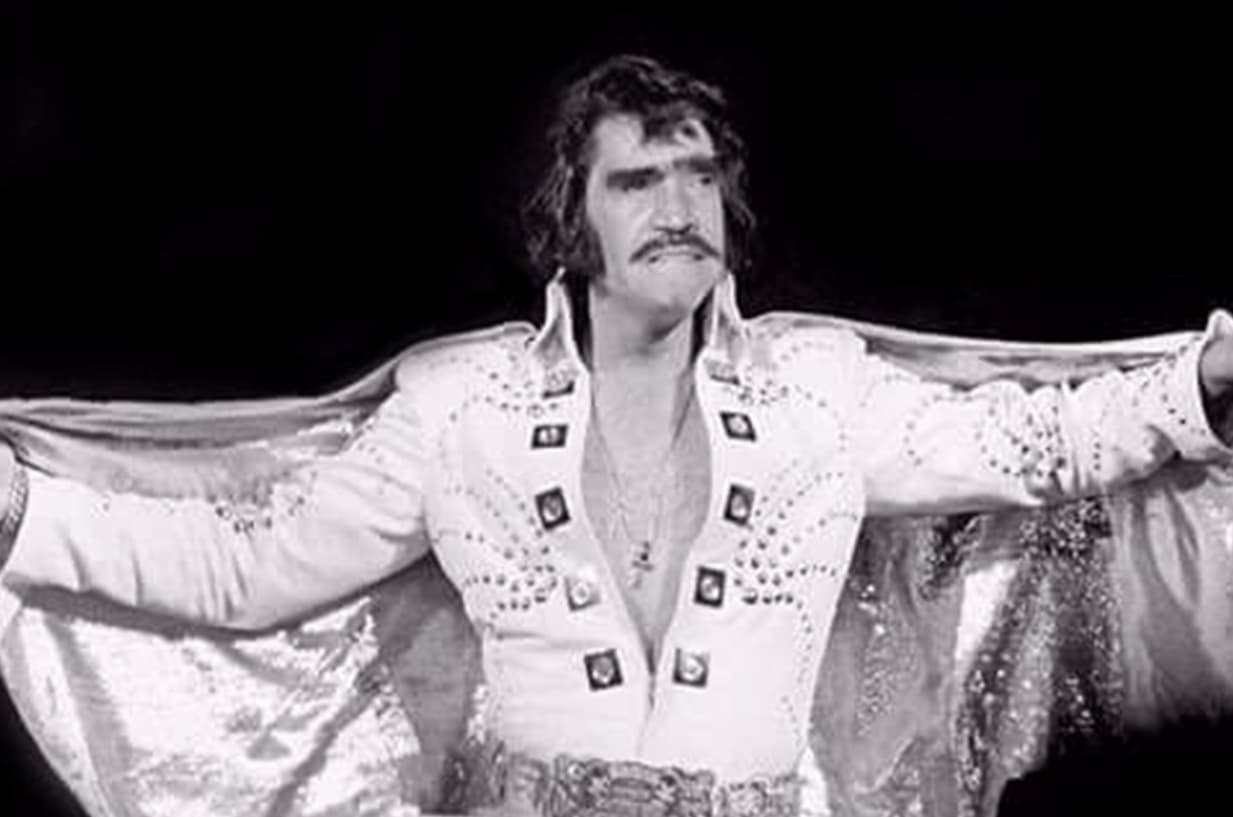 Vicente Fernández es comparado con Elvis Presley