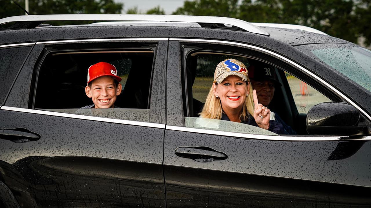 Los fanáticos de los 
<a href="https://www.univision.com/temas/houston-texans">Houston Texans</a> asistieron al estadio NRG para apoyar a su equipo aunque debieron respetar las medidas para evitar contagios de covid-19.