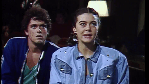 La actriz recordó en una entrevista con el diario El Tiempo que lo primero que le dijo al director de la telenovela, Julio César Luna, era que no quería besarse con Vives, que era lo único que no quería hacer. "Luego conocí a Carlos y el beso terminó en matrimonio", contó.