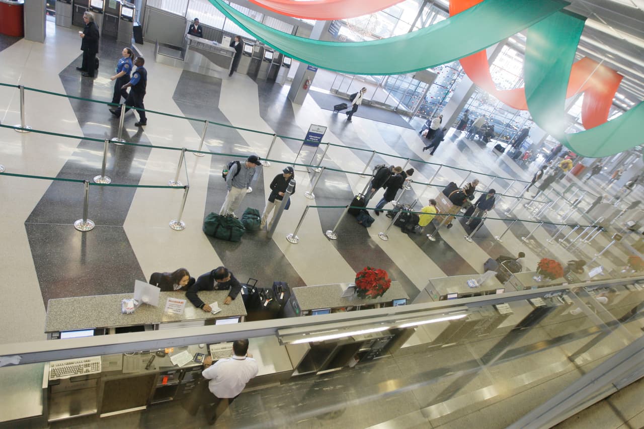 Tres niñas estadounidenses, hijas de mexicanos, fueron retenidas por 13 horas en O’Hare en Chicago
